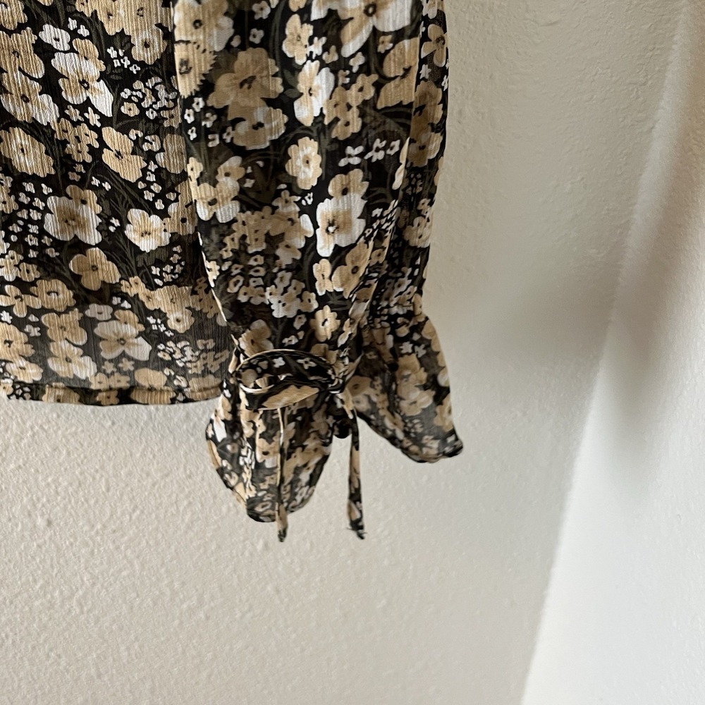 Tahari Women's Blouse Size S Black Floral Chiffon Ruffles Romantic Cottage Fairy - Picture 8 of 15